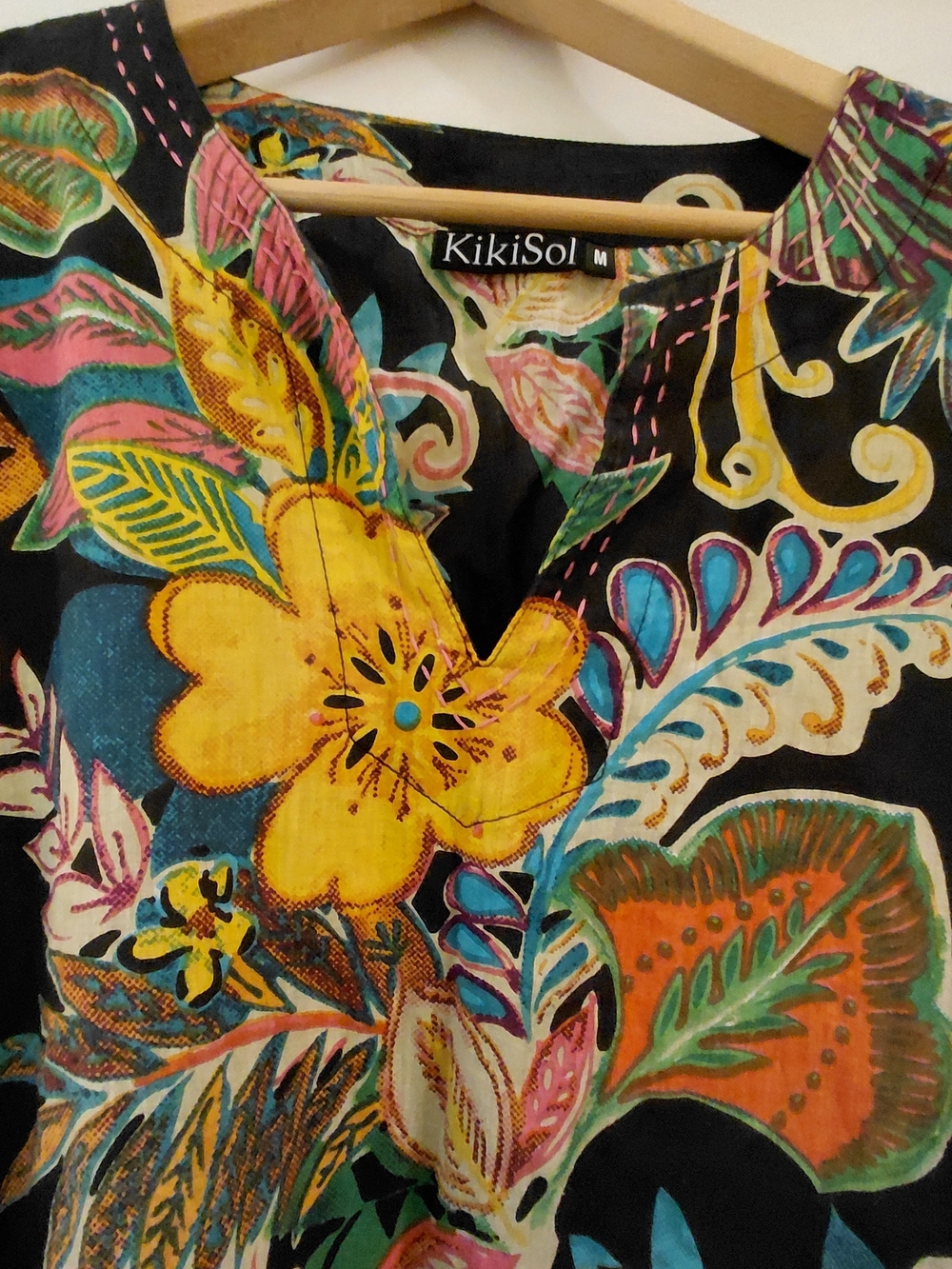Kikisol Womens Bohemian Floral Tunic Top Size M Black Artsy Fiji Vacation Cotton - Picture 4 of 7